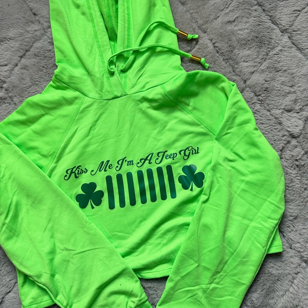 Irish jeep girl cropped hoodie